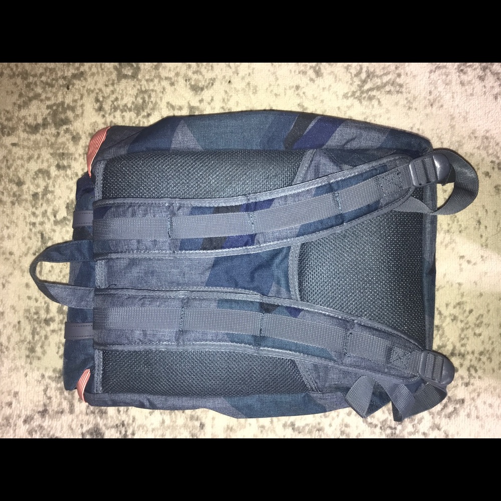 Herschel backpack - Picture 3 of 4